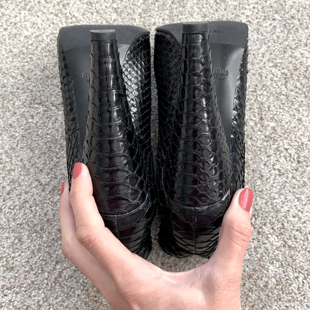 Miu Miu Python Snake Heeled Ankle Booties. Sz 40. - image 7